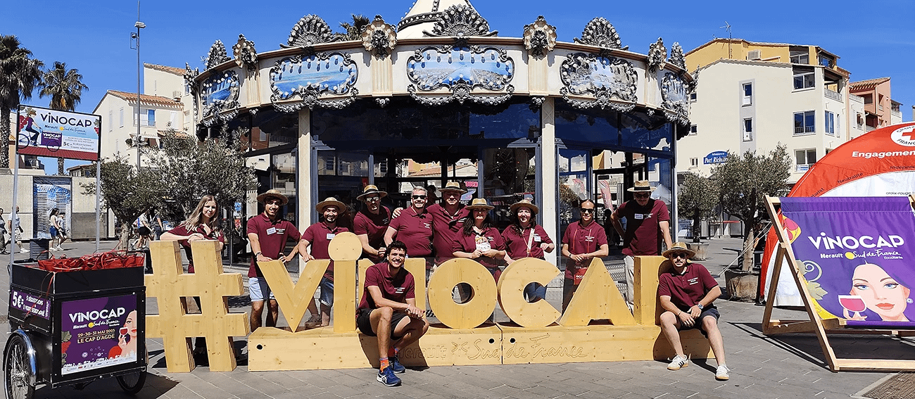 demonstration-application-equipe Équipe Oeno2win sur le salon Vinocap